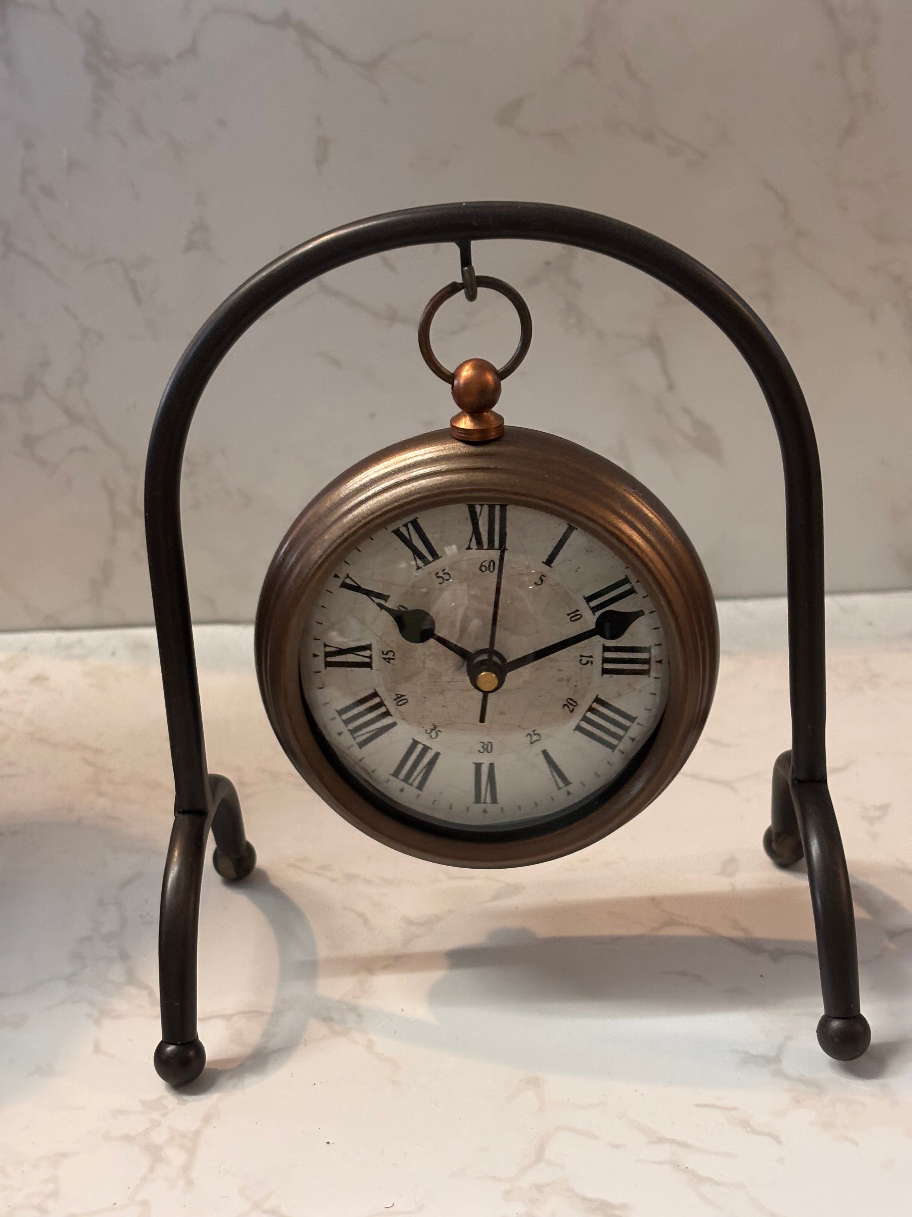 ⏳ Vintage Hanging Clock ⏳